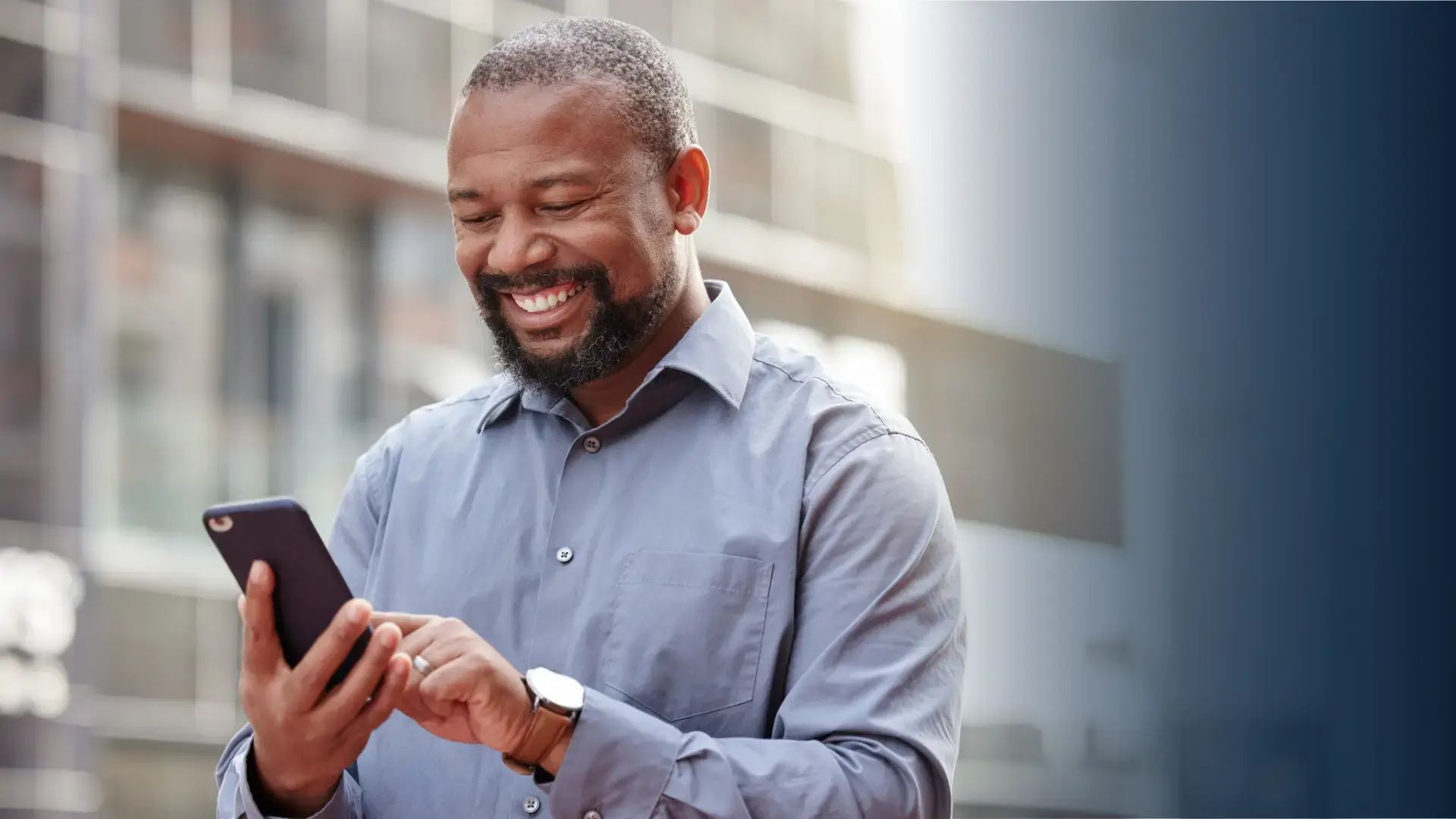 man receiving a gift card on his phone